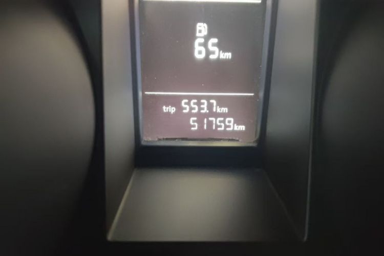 Used Skoda Yeti 2016 1.4TSI DSG Advanced Edition Odometer Close Up