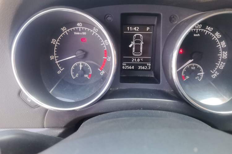 Used Skoda Yeti 2016 1.4TSI DSG Style Edition Odometer Close Up