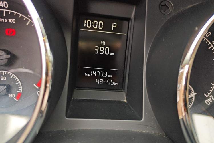 Used Skoda Yeti 2016 1.4TSI DSG Advanced Edition Odometer Close Up