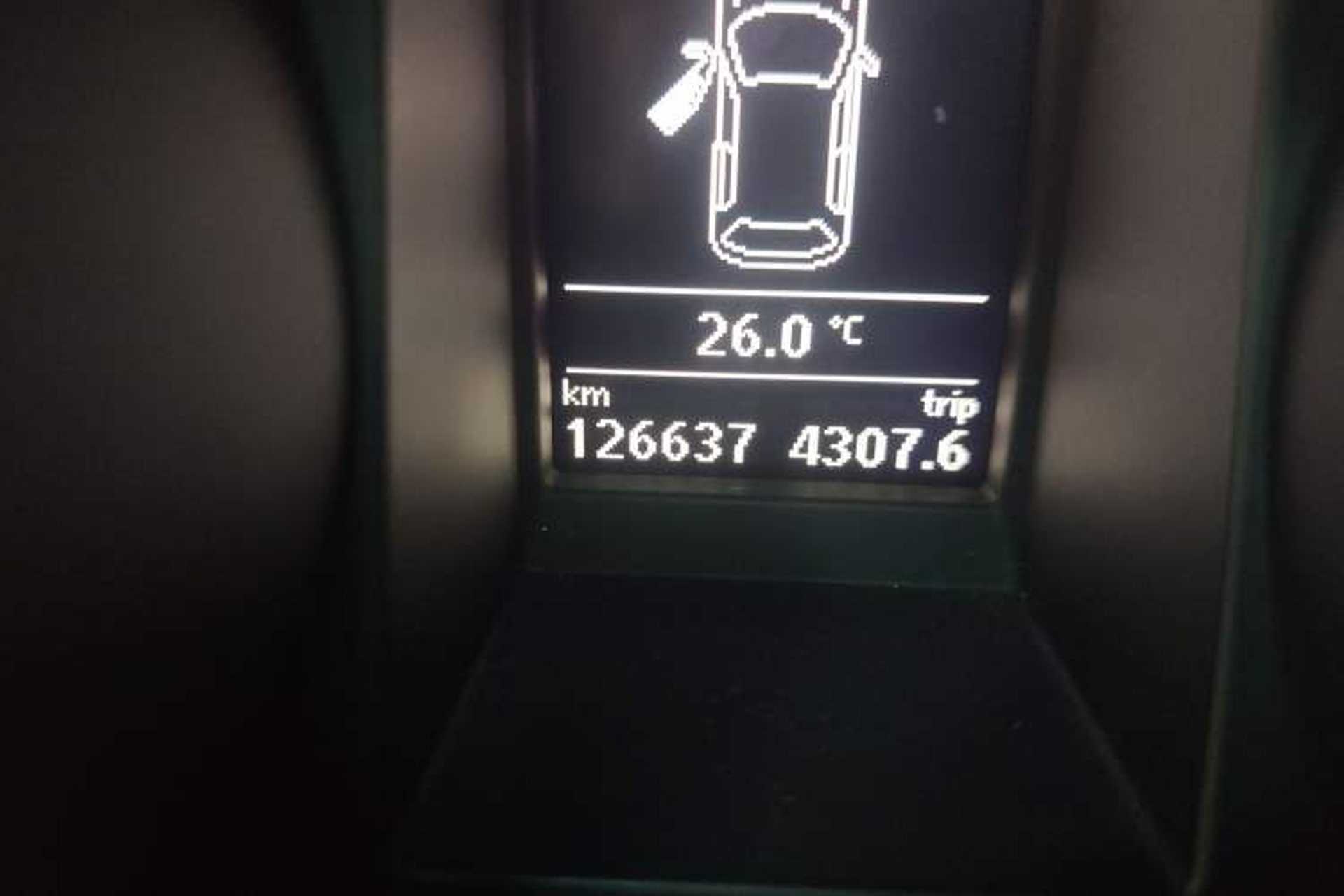 Used Skoda Yeti 2016 1.4TSI DSG Prestige Edition Odometer Close Up