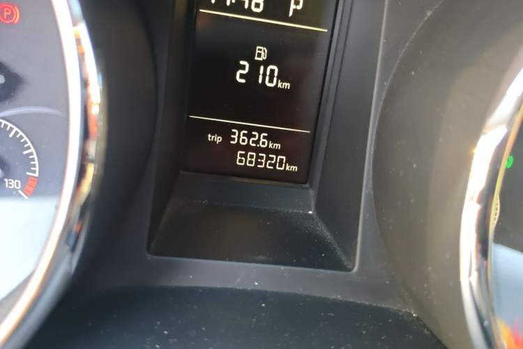 Used Skoda Yeti 2016 1.4TSI DSG Advanced Edition Odometer Close Up