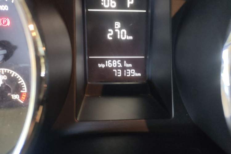 Used Skoda Yeti 2016 1.4TSI DSG Advanced Edition Odometer Close Up
