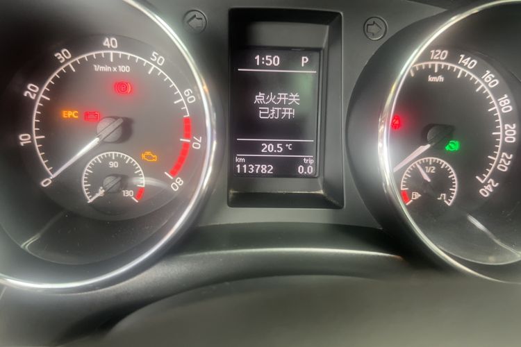 Used Skoda Yeti 2016 1.8TSI DSG Prestige Edition Odometer Close Up