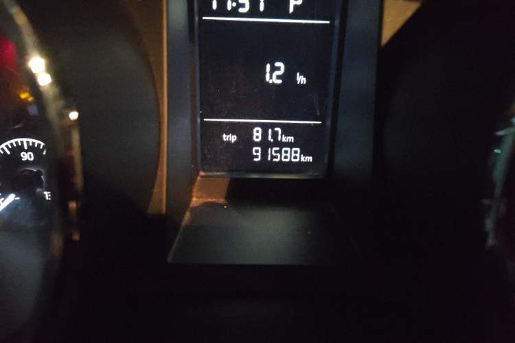 Used Skoda Yeti 2016 1.4TSI DSG Advanced Edition Odometer Close Up