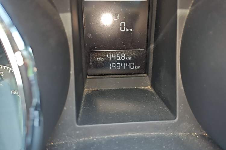 Used Skoda Yeti 2016 1.4TSI DSG Advanced Edition Odometer Close Up