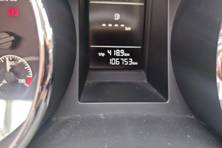 Used Skoda Yeti 2016 1.4TSI DSG Advanced Edition Odometer Close Up