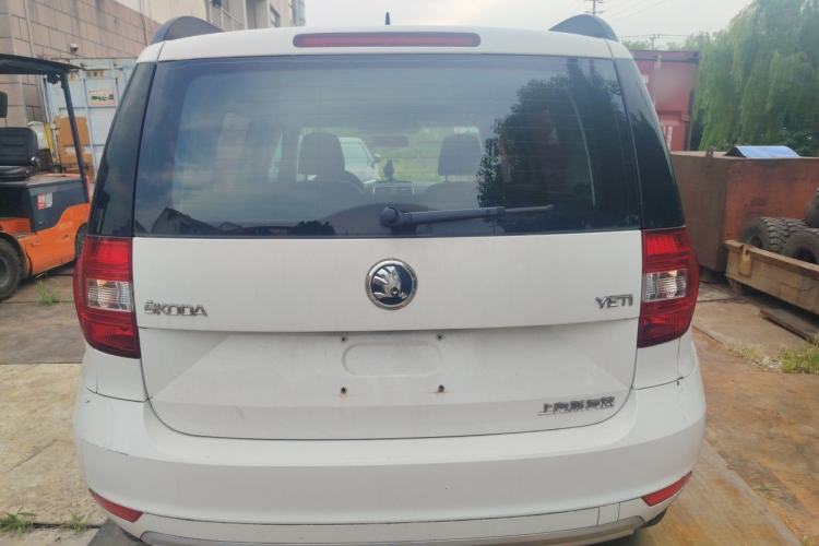 Used Skoda Yeti 2016 1.6L Manual Front-Wheel-Drive Version Rear