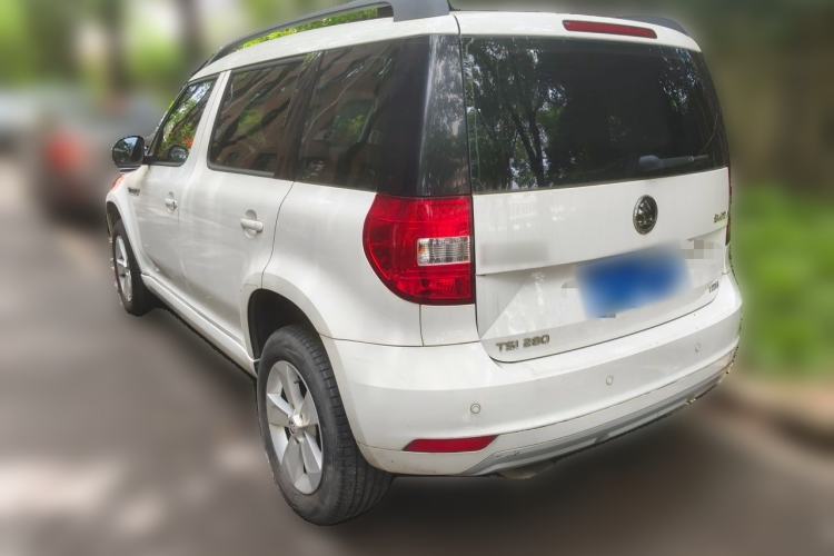 Used Skoda Yeti 2016 1.4TSI DSG Advanced Edition Rear Left 45 Deg