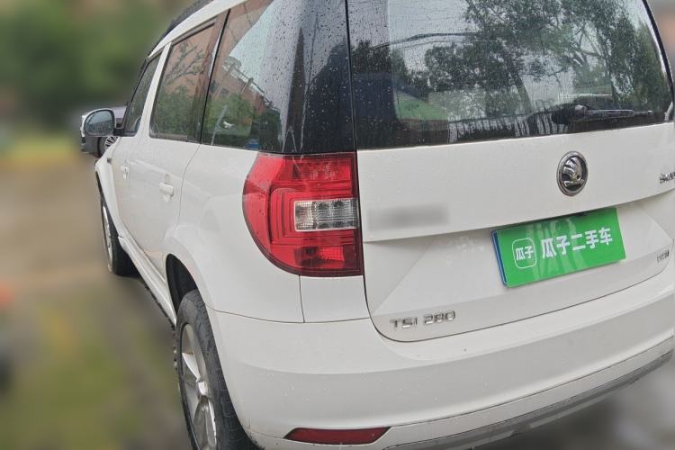 Used Skoda Yeti 2016 1.4TSI DSG Advanced Edition Rear Left 45 Deg