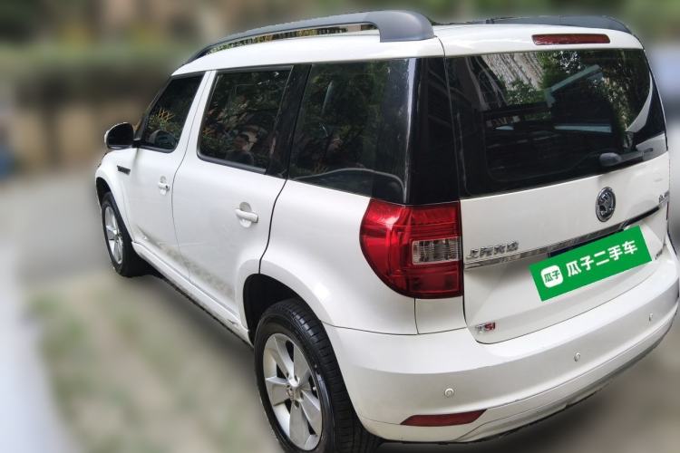 Used Skoda Yeti 2016 1.4TSI DSG Advanced Edition Rear Left 45 Deg