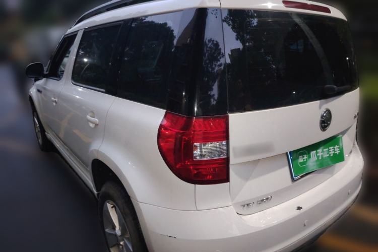 Used Skoda Yeti 2016 1.4TSI DSG Advanced Edition Rear Left 45 Deg