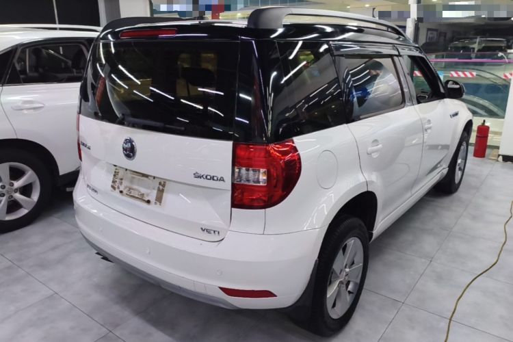 Used Skoda Yeti 2016 1.4TSI DSG Advanced Edition Rear Right 45 Deg