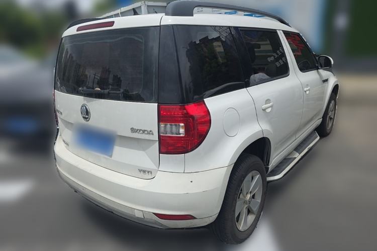 Used Skoda Yeti 2016 1.4TSI DSG Advanced Edition Rear Right 45 Deg