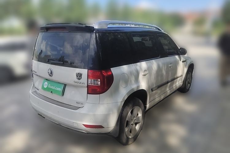 Used Skoda Yeti 2016 1.4TSI DSG Advanced Edition Rear Right 45 Deg