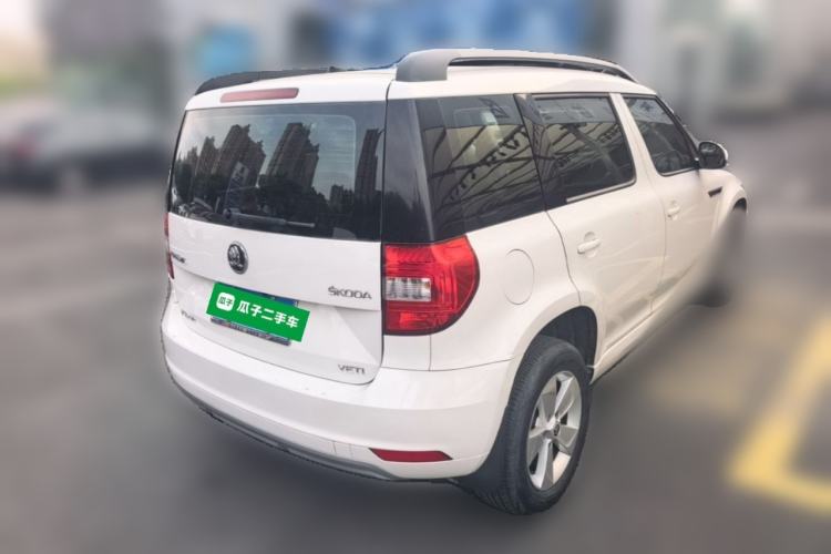 Used Skoda Yeti 2016 1.4TSI DSG Advanced Edition Rear Right 45 Deg