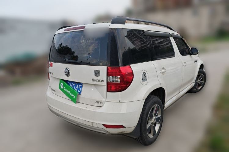 Used Skoda Yeti 2016 1.4TSI DSG Advanced Edition Rear Right 45 Deg