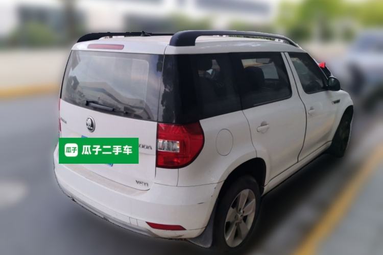 Used Skoda Yeti 2016 1.4TSI DSG Advanced Edition Rear Right 45 Deg
