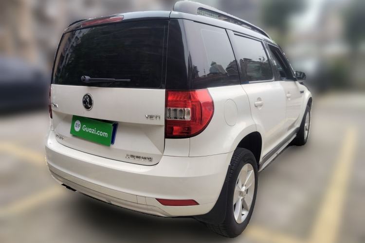 Used Skoda Yeti 2016 1.4TSI DSG Advanced Edition Rear Right 45 Deg