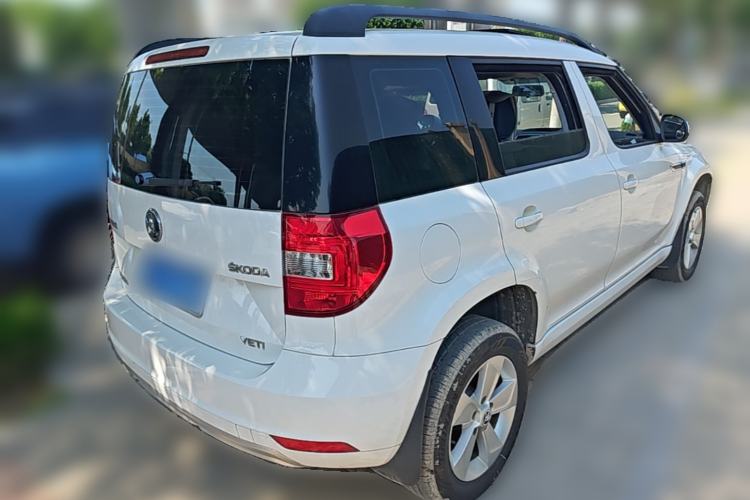 Used Skoda Yeti 2016 1.4TSI DSG Advanced Edition Rear Right 45 Deg