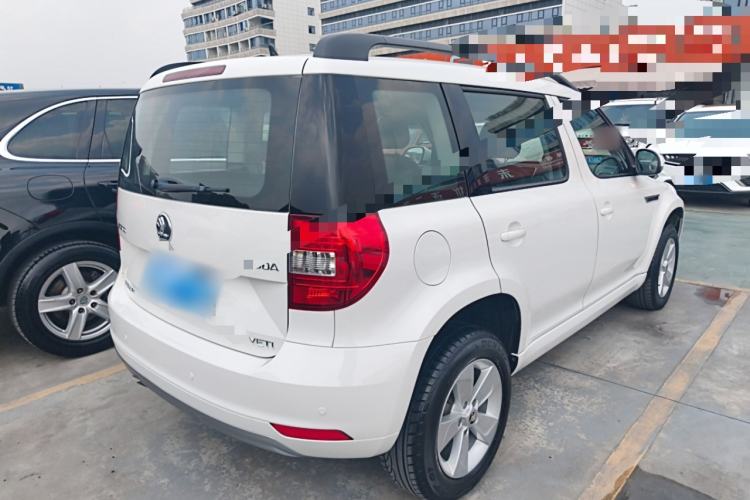 Used Skoda Yeti 2016 1.4TSI DSG Advanced Edition Rear Right 45 Deg