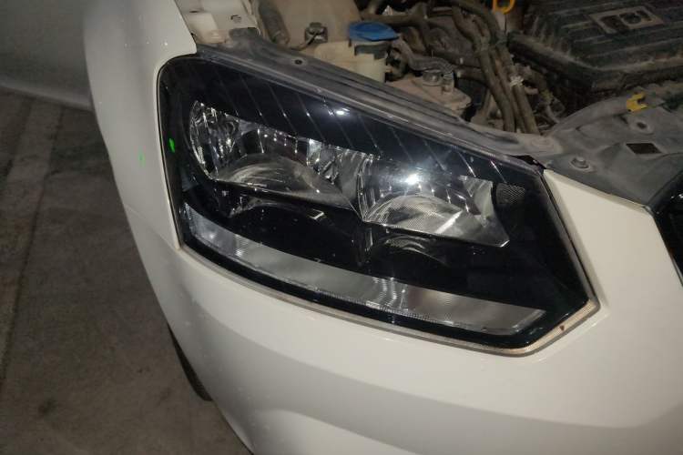 Used Skoda Yeti 2016 1.4TSI DSG Style Edition Right Front Headlight
