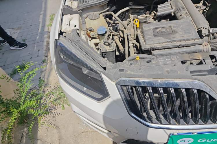 Used Skoda Yeti 2016 1.4TSI DSG Advanced Edition Right Front Headlight
