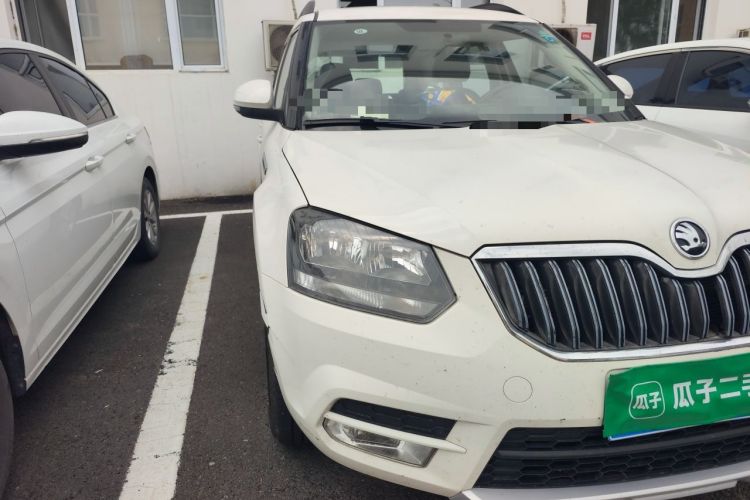 Used Skoda Yeti 2016 1.4TSI DSG Advanced Edition Right Front Headlight