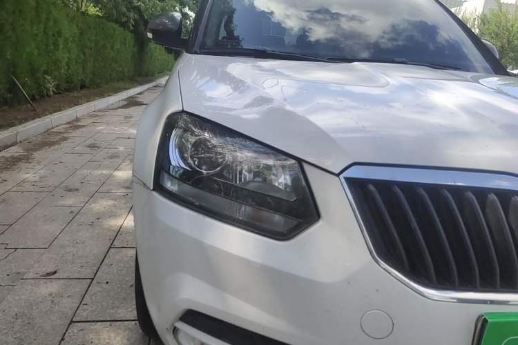 Used Skoda Yeti 2016 1.4TSI DSG Advanced Edition Right Front Headlight