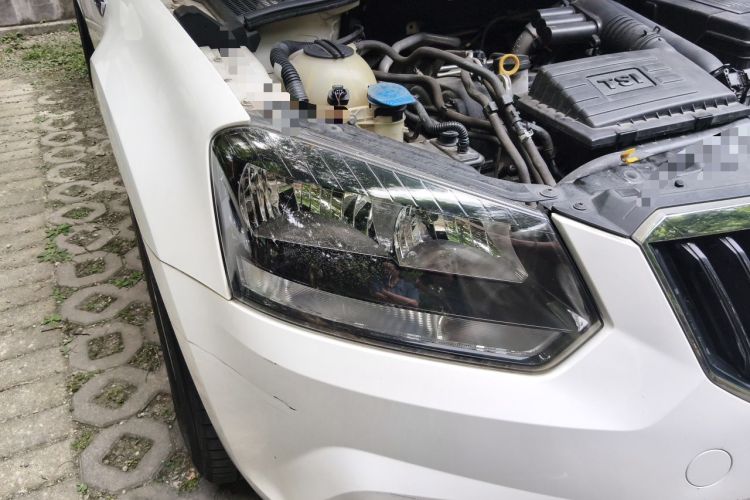 Used Skoda Yeti 2016 1.4TSI DSG Advanced Edition Right Front Headlight