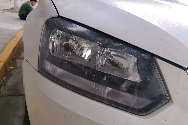 Used Skoda Yeti 2016 1.4TSI DSG Advanced Edition Right Front Headlight