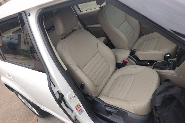 Used Skoda Yeti 2016 1.4TSI DSG Style Edition Right Front Seat