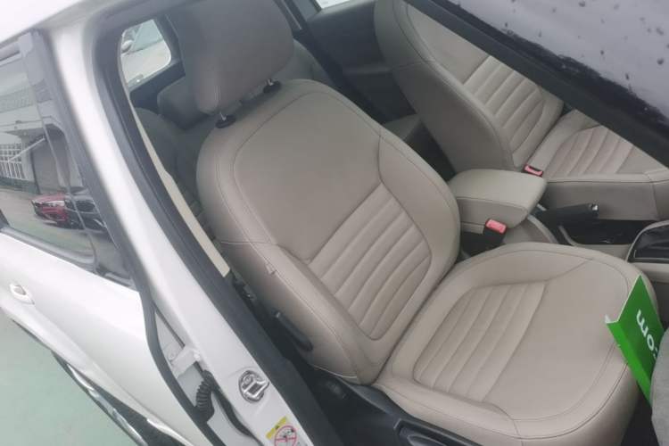 Used Skoda Yeti 2016 1.4TSI DSG Style Edition Right Front Seat