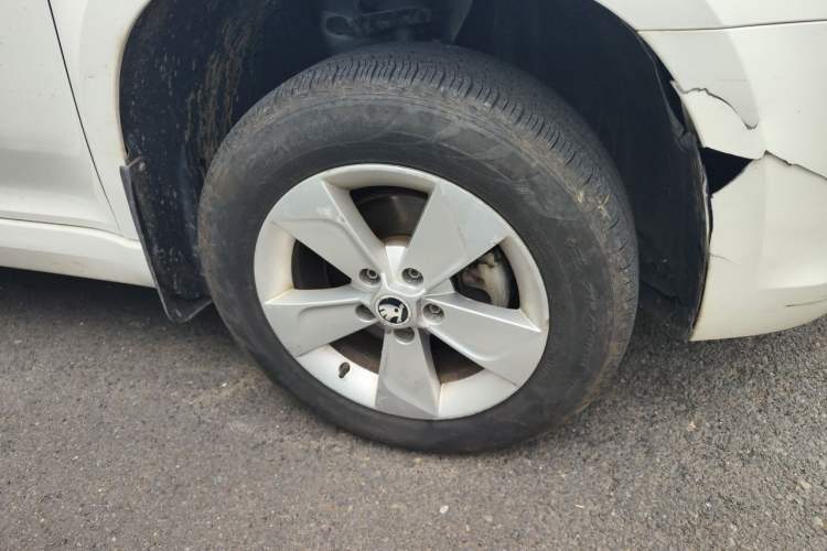 Used Skoda Yeti 2016 1.4TSI DSG Advanced Edition Right Front Wheel Hub