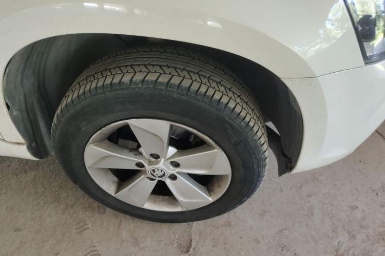Used Skoda Yeti 2016 1.4TSI DSG Advanced Edition Right Front Wheel Hub
