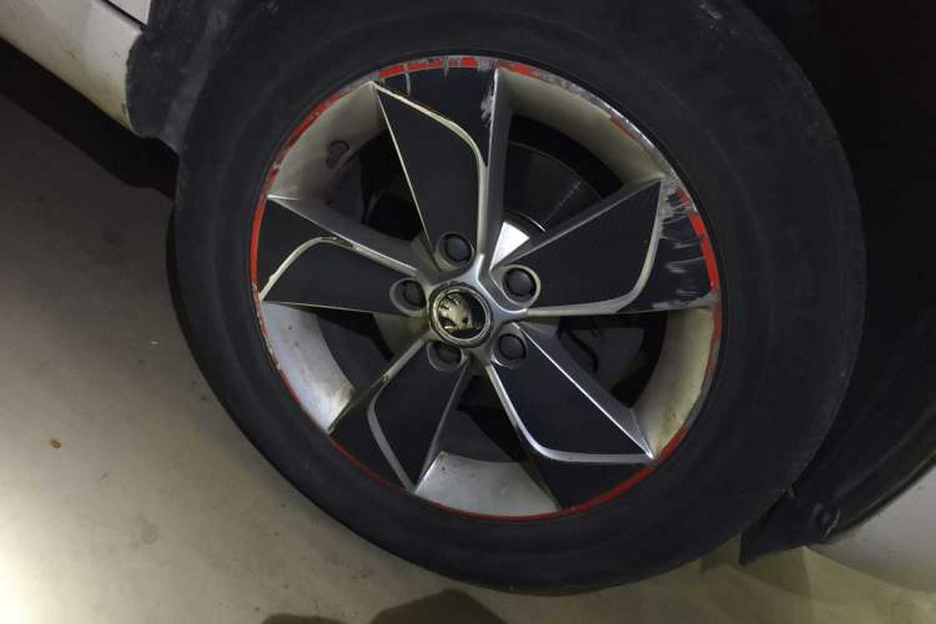 Used Skoda Yeti 2016 1.4TSI DSG Advanced Edition Right Front Wheel Hub