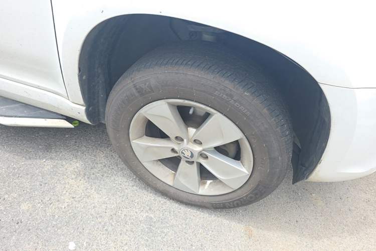 Used Skoda Yeti 2016 1.4TSI DSG Advanced Edition Right Front Wheel Hub