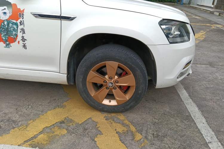 Used Skoda Yeti 2016 1.4TSI DSG Advanced Edition Right Front Wheel Hub