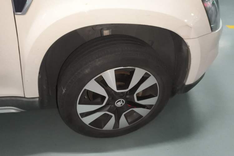 Used Skoda Yeti 2016 1.8TSI DSG Prestige Edition Right Front Wheel Hub