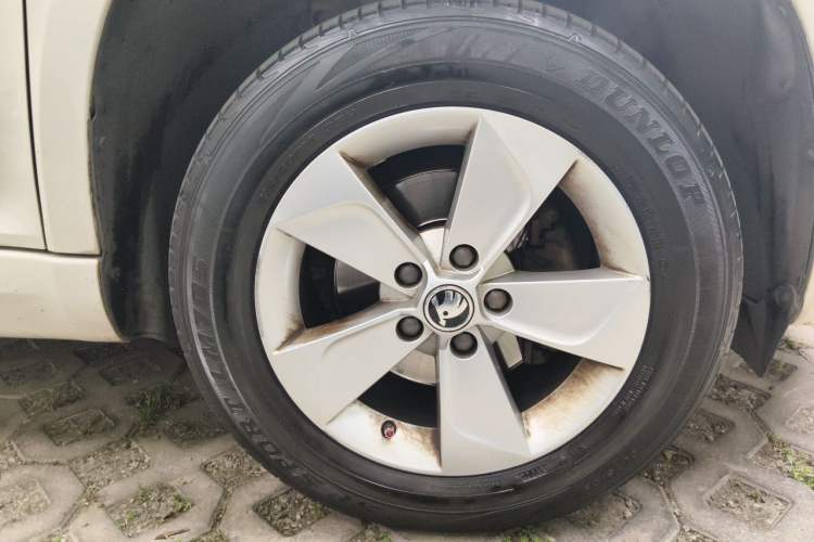 Used Skoda Yeti 2016 1.4TSI DSG Advanced Edition Right Front Wheel Hub