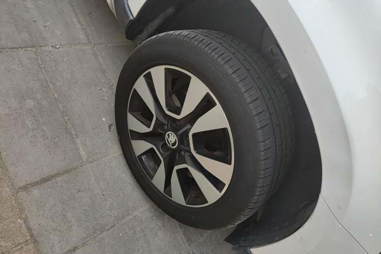 Used Skoda Yeti 2016 1.4TSI DSG Prestige Edition Right Front Wheel Hub