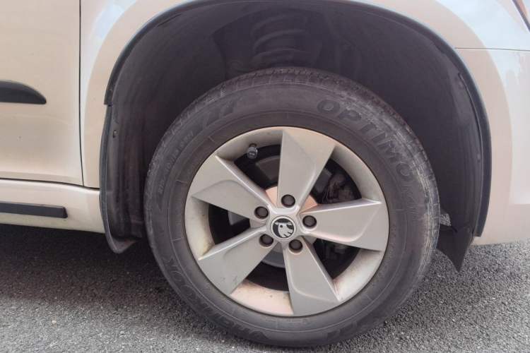 Used Skoda Yeti 2016 1.4TSI DSG Advanced Edition Right Front Wheel Hub