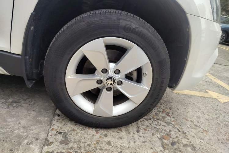 Used Skoda Yeti 2016 1.4TSI DSG Advanced Edition Right Front Wheel Hub