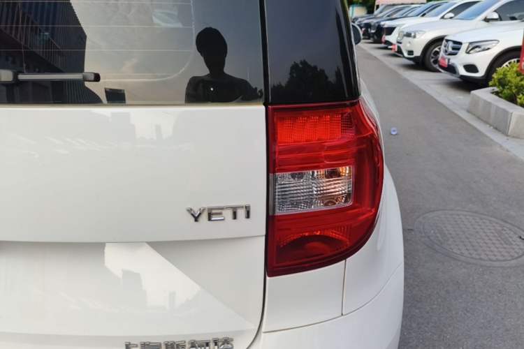 Used Skoda Yeti 2016 1.4TSI DSG Advanced Edition Right Rear Taillight