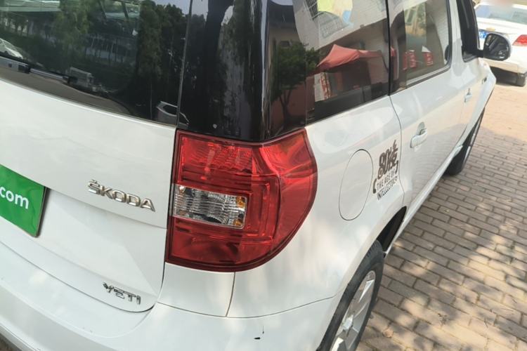 Used Skoda Yeti 2016 1.4TSI DSG Advanced Edition Right Rear Taillight