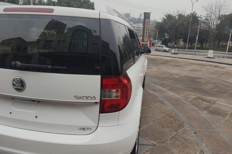 Used Skoda Yeti 2016 1.4TSI DSG Style Edition Right Rear Taillight