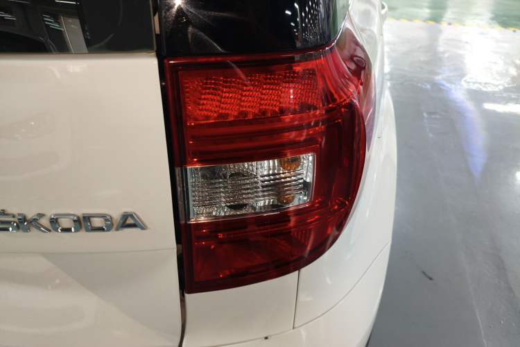 Used Skoda Yeti 2016 1.4TSI DSG Advanced Edition Right Rear Taillight