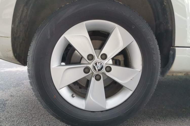 Used Skoda Yeti 2016 1.4TSI DSG Advanced Edition Right Rear Wheel Hub