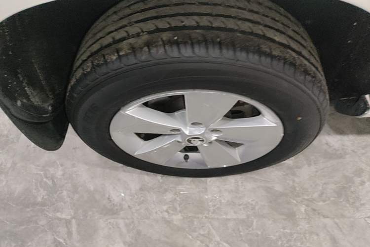 Used Skoda Yeti 2016 1.4TSI DSG Advanced Edition Right Rear Wheel Hub