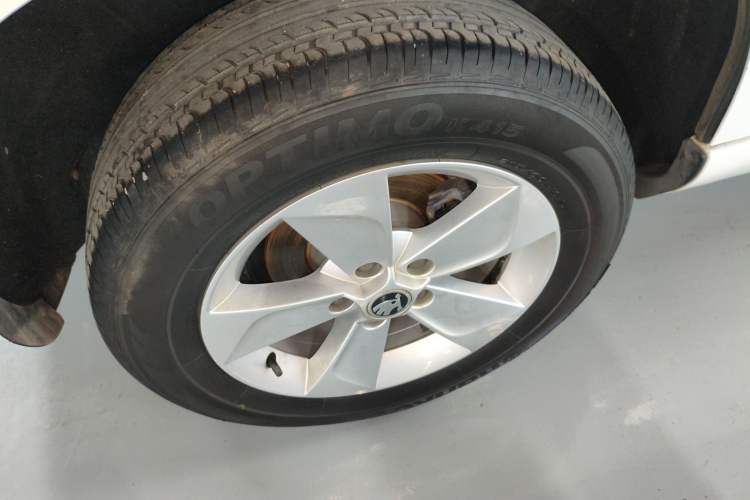 Used Skoda Yeti 2016 1.4TSI DSG Advanced Edition Right Rear Wheel Hub