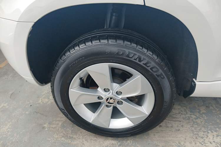 Used Skoda Yeti 2016 1.4TSI DSG Advanced Edition Right Rear Wheel Hub